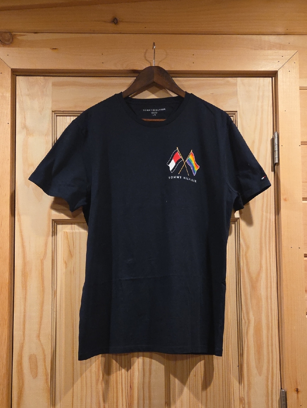 tommy hilfiger|pride tee|large
